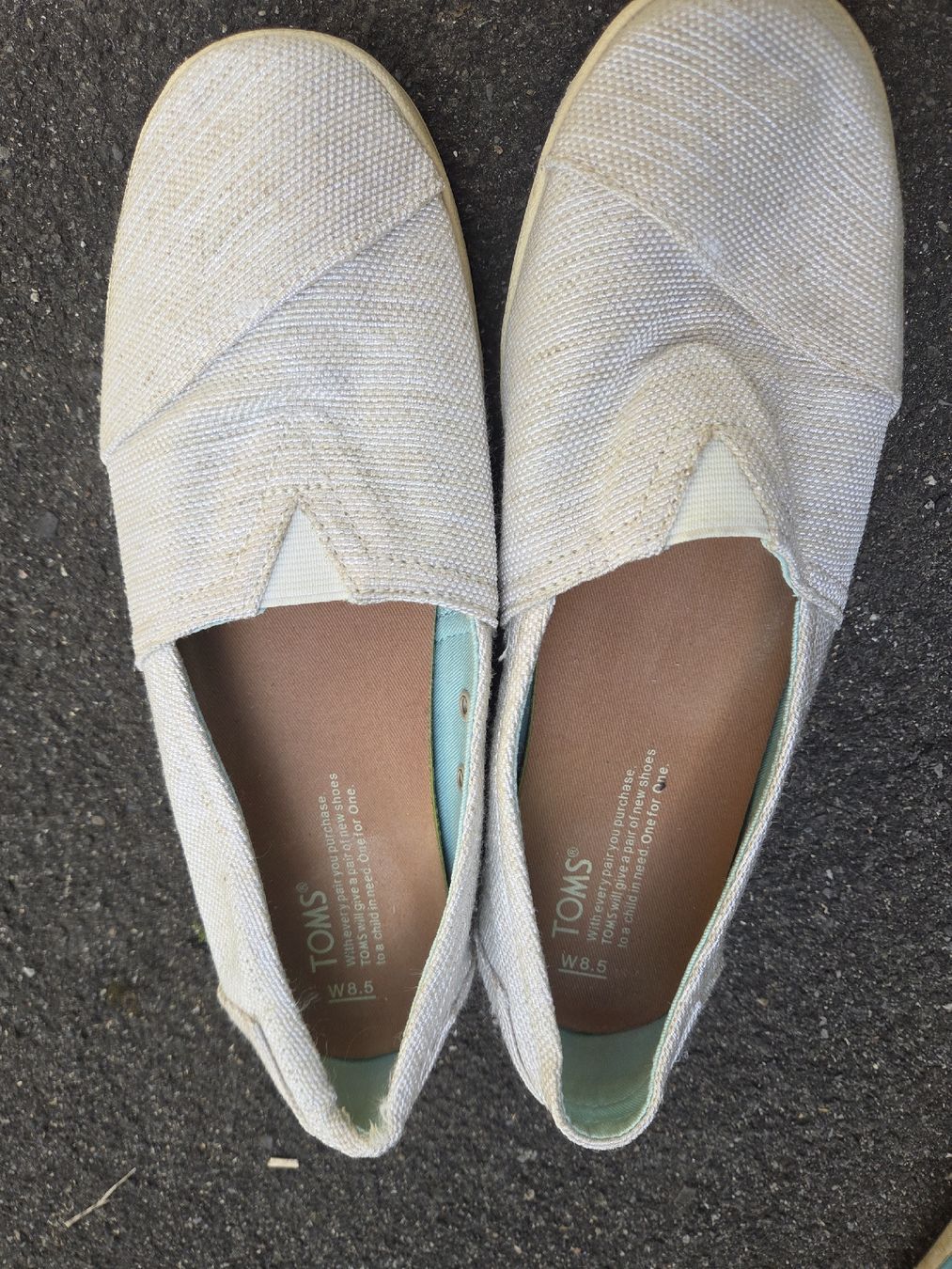 Toms Scarpe da donna: Lightweight TOMS Canvas Flats - Silver size 39 – Usato da Baar venduto da ema_7pkr 1