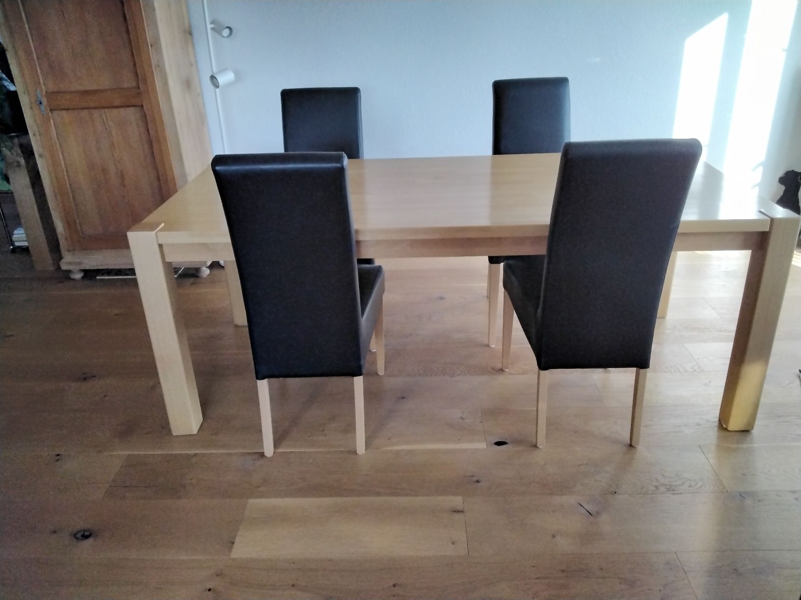 Tables: Esstisch mit 4 Stühlen  – D'occasion à Sonnental par joh_p7np 2
