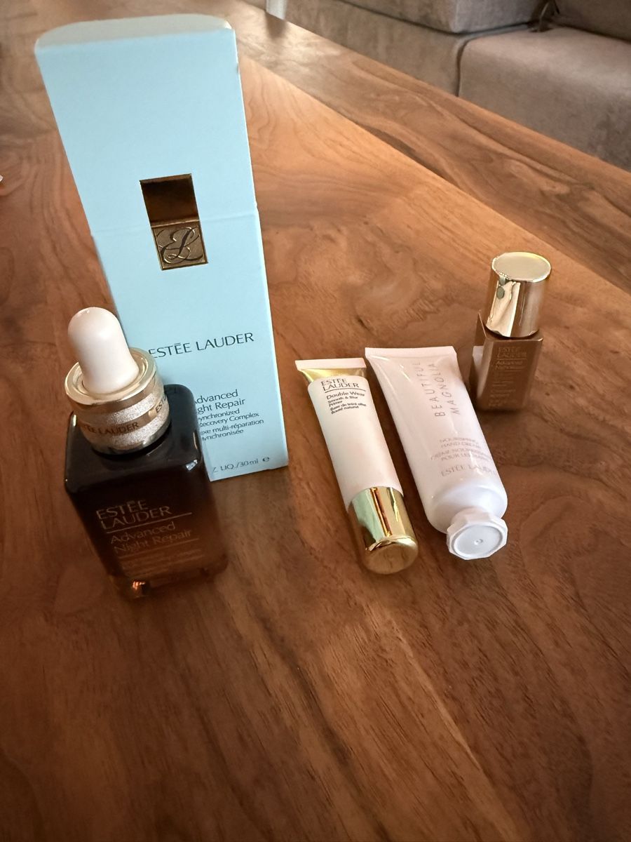 Estée Lauder Gesichtspflege: Estee Lauder Set – Neu (gemäss Beschreibung) aus Merlischachen von miakeli 1