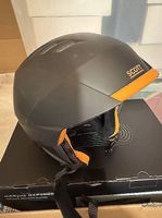 Snowboard - helmet - glasses - protections