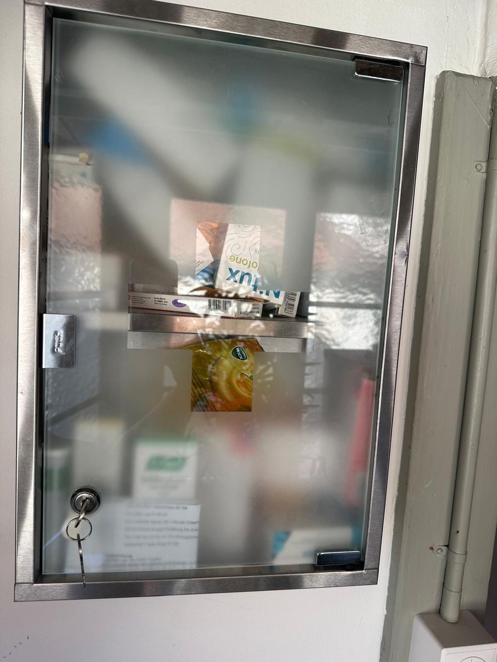 Armadi: Apothekenschrank / Wandschrank – Usato da Islisberg venduto da celinengel 2