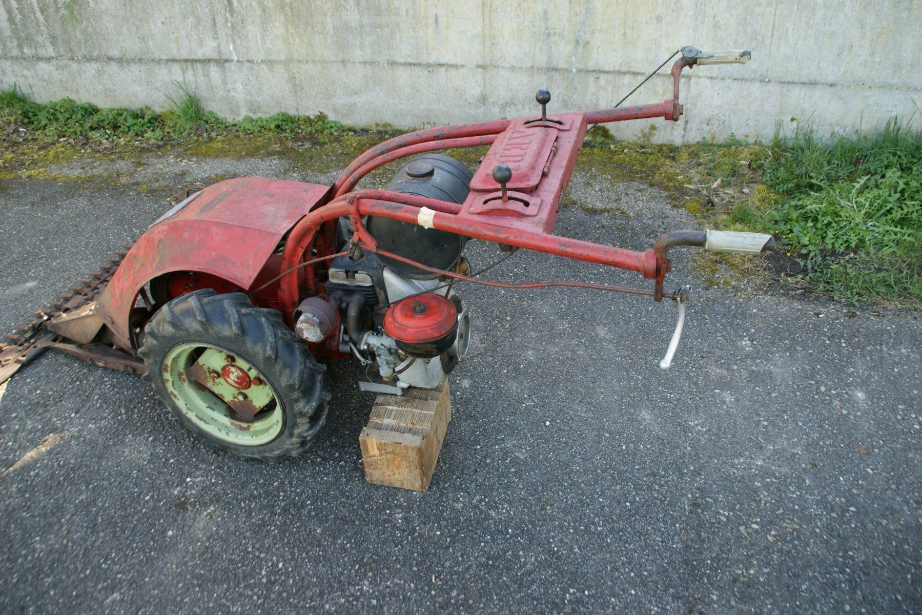 Aebi Alle Maschinen: Motormäher Aebi AM52 mit Eingrasung – Gebraucht aus Liestal von Squelshbasel 2