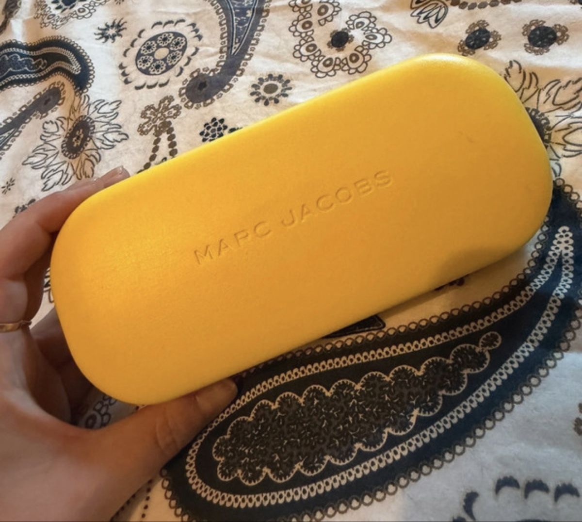 Marc Jacobs Altro in  Abbigliamento & Accessori: Marc Jacobs Brillenetui – Usato da Basel venduto da Brunner.T