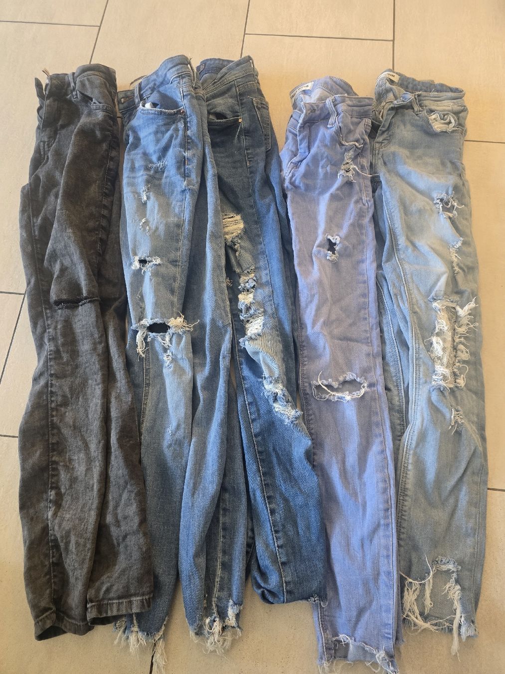Lotti di vestiti: Jeans Hosen grösse xs – Usato da Wohlen AG venduto da Monika2017