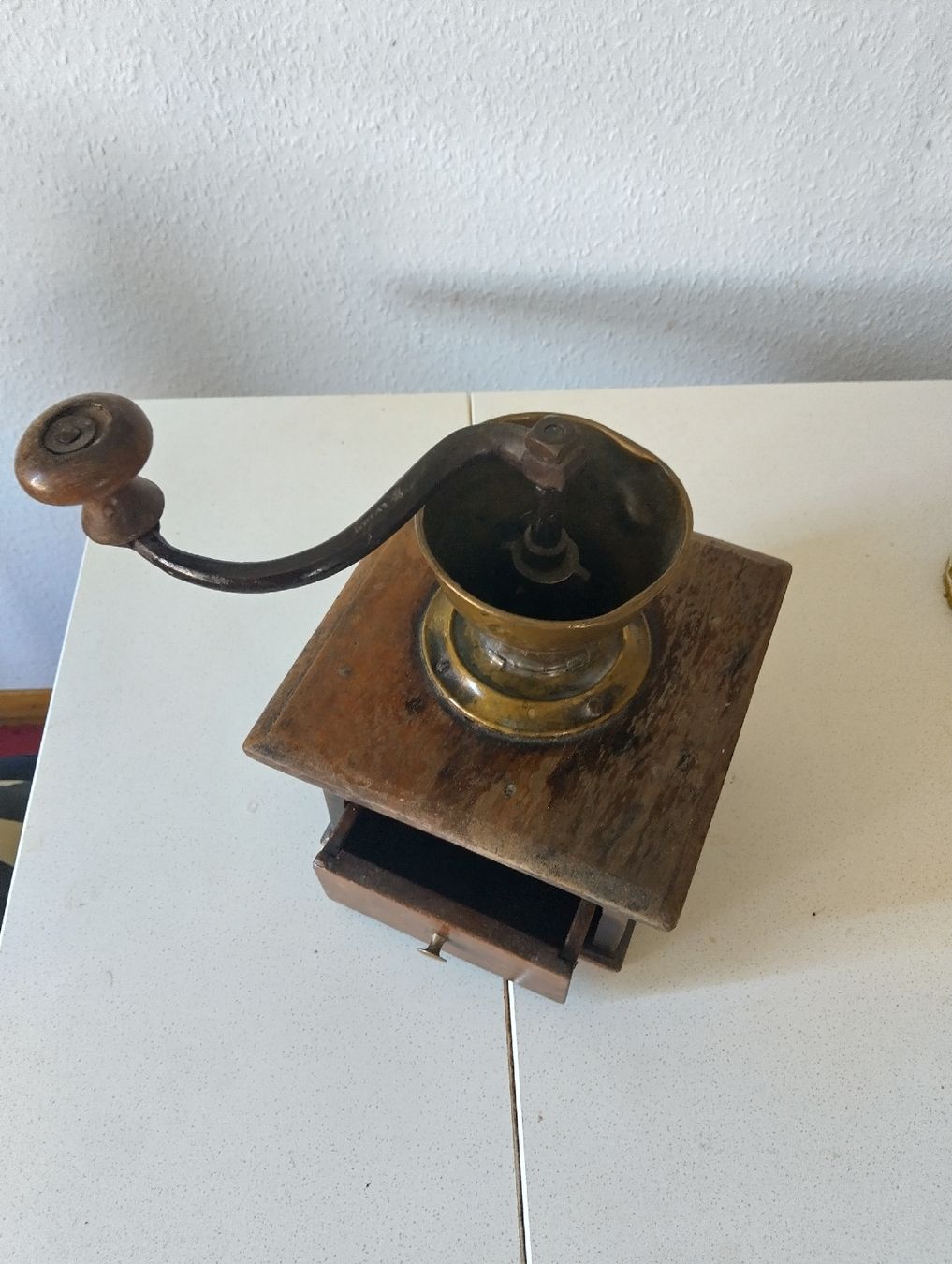 Elettrodomestici da cucina: Antike Kaffeemühle – Usato da Winterthur venduto da Humbertoaranos 3