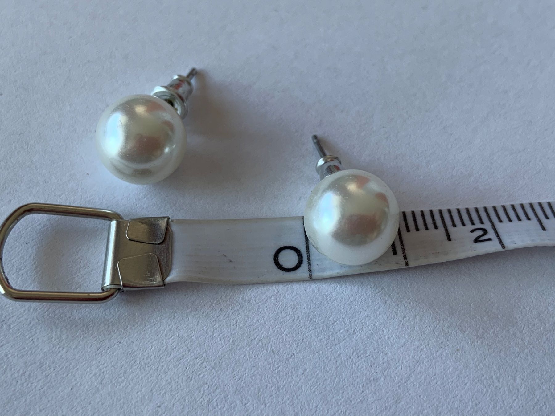 Ohrringe & -stecker: Ohrenstecker Perle weiss gross – Gebraucht aus Laufen von Bellavitaboom 1