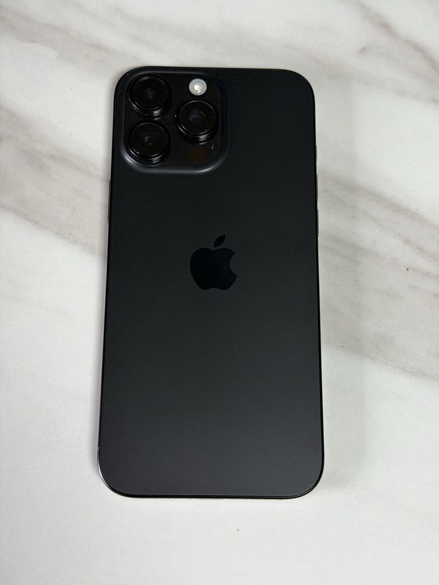 Apple Telefoni cellulari / Smartphones: iPhone 16 Pro Max 256 GB – Usato da Zürich venduto da pav_d5w6 2