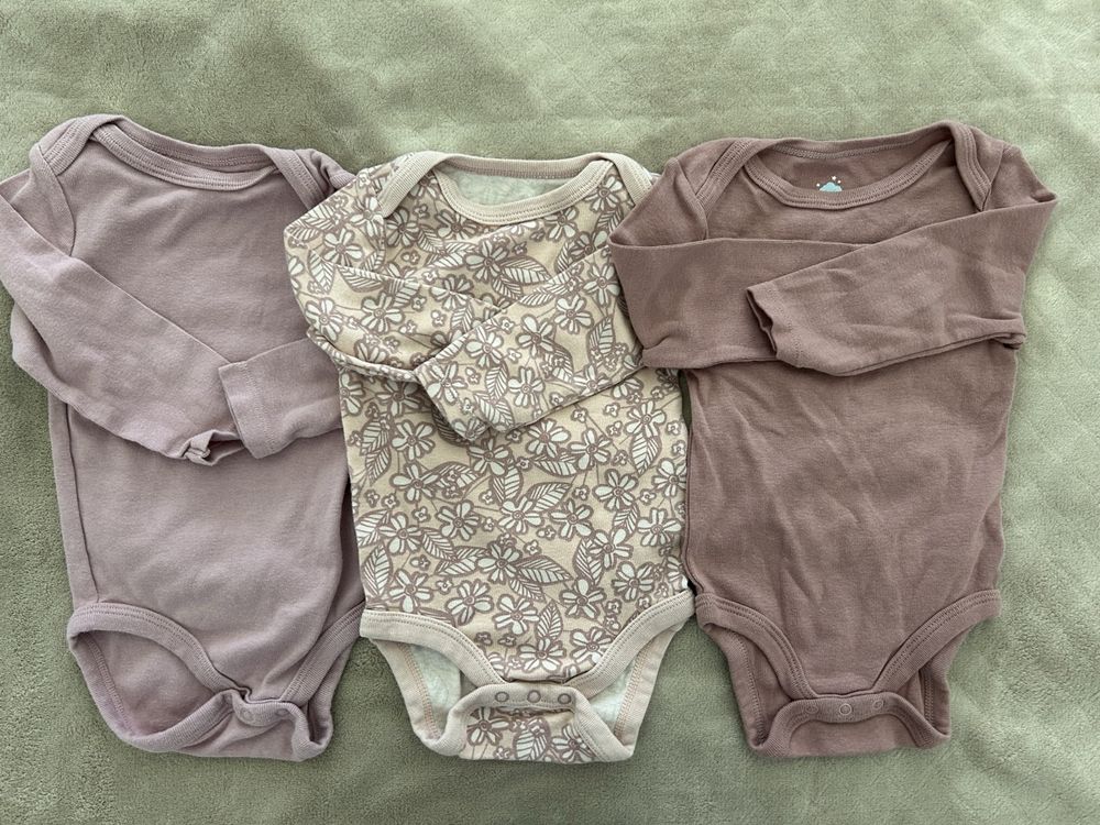 Kleiderpakete & -sets: 3 new bodies 6-9 months  – Neu (gemäss Beschreibung) aus Epalinges von kat_lyp6