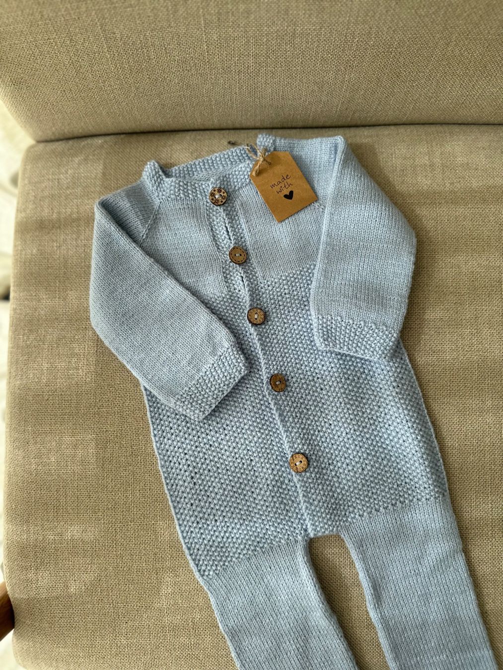 Strampler: Baby Romper Handmade – Neu und originalverpackt aus Ormalingen von nude.knits