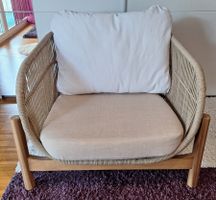 Gartenstühle aus Akazienholz – 2 Stück (neuwertig)