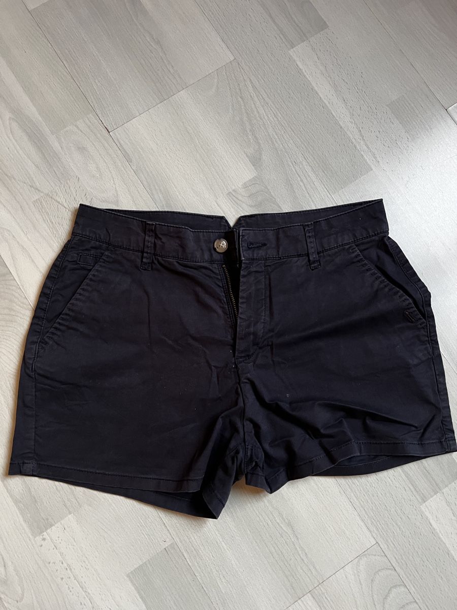 Pantaloni: Dunkelblaue Shorts von Clockhouse, Grösse 38 – Usato da Bern venduto da fla_yj25