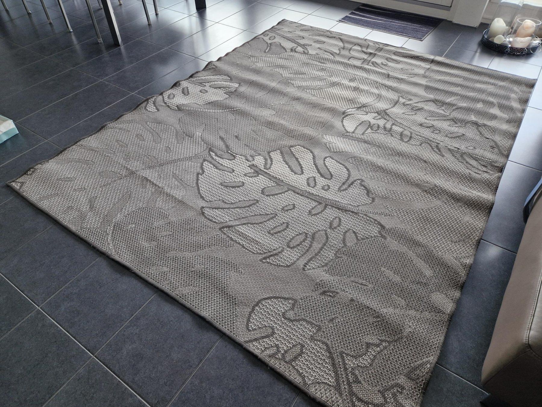 Tappeti: Outdoor Teppich beige mit Blattmusterung – Usato da Ottenbach venduto da Surfer61