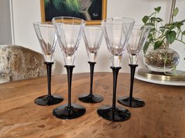 5 verres à champagne en cristal tige noire