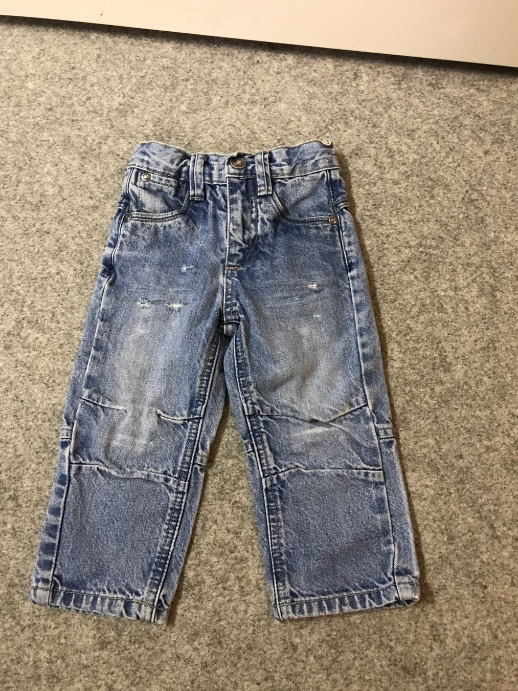 Pantaloni: Coole Jeans Grösse 80 Vintage Look – Usato da Guntershausen venduto da Gloominati