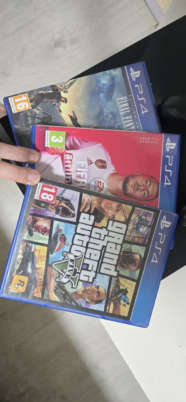 Sony Konsolen: PS4  – Gebraucht aus Courgenay von bat_dq9w 2