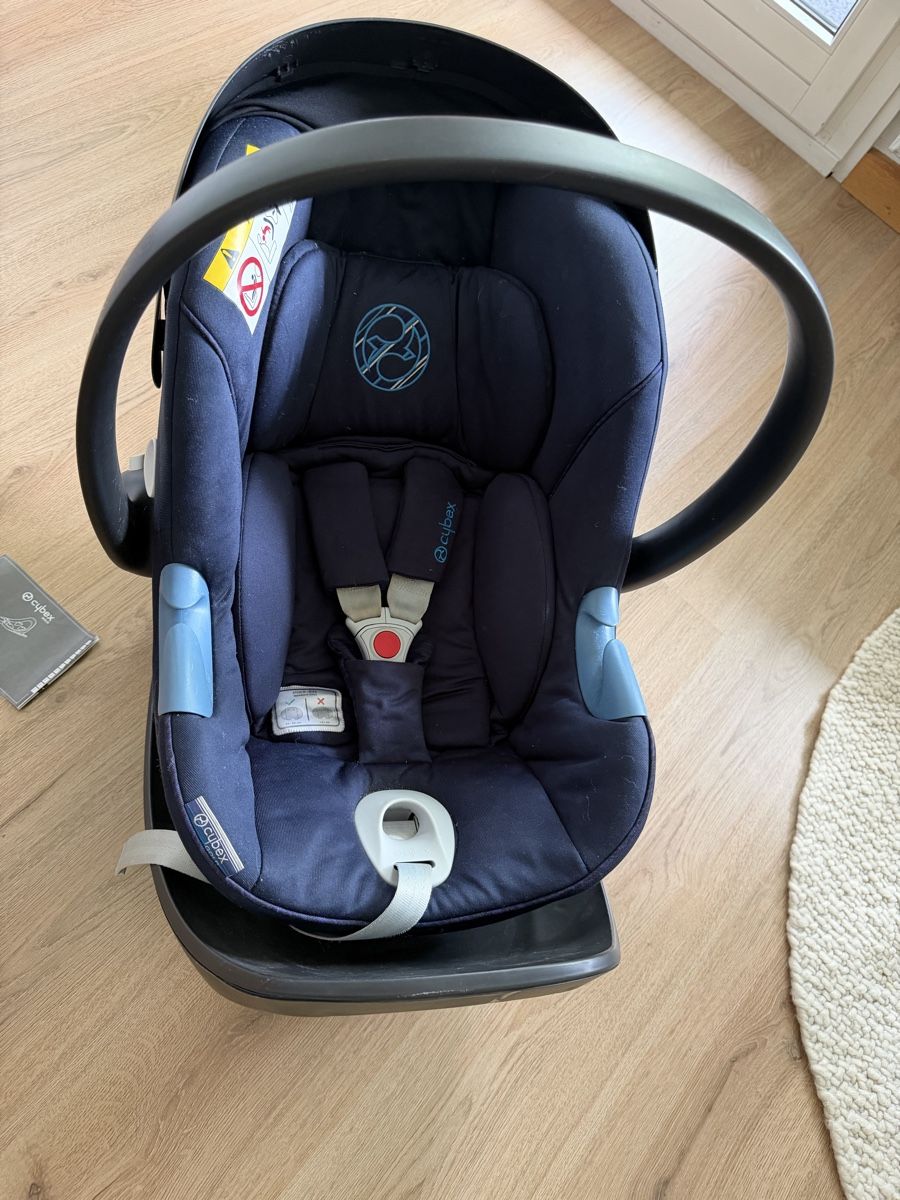 Cybex Auto-Kindersitze: Cybex Babyschale Atom M i-Size mit Isofix Base M – Gebraucht aus Füllinsdorf von _niki_ 1