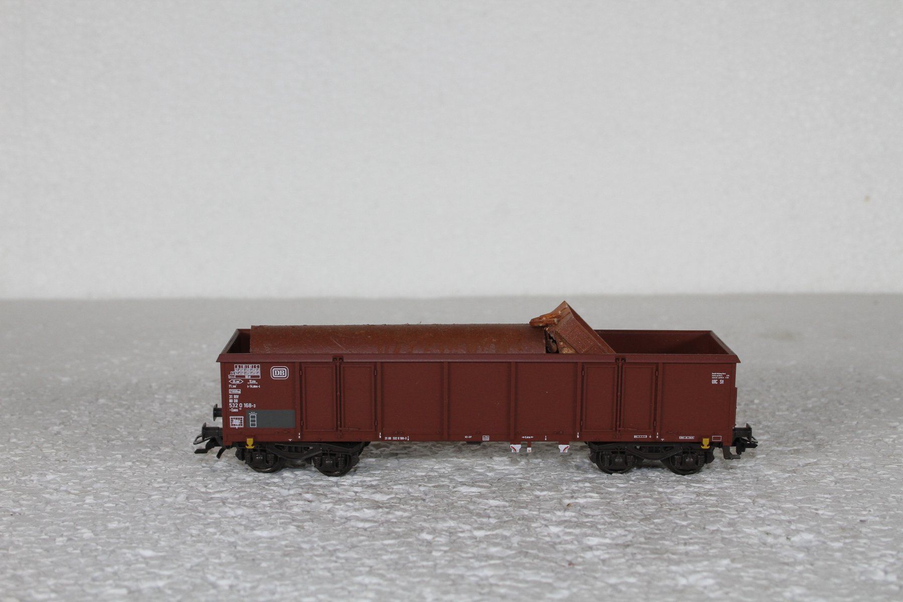 Märklin Modellini di ferrovie: Märklin DB Eaos mit Ladung (2) – Usato da Triesen venduto da gleis8 3