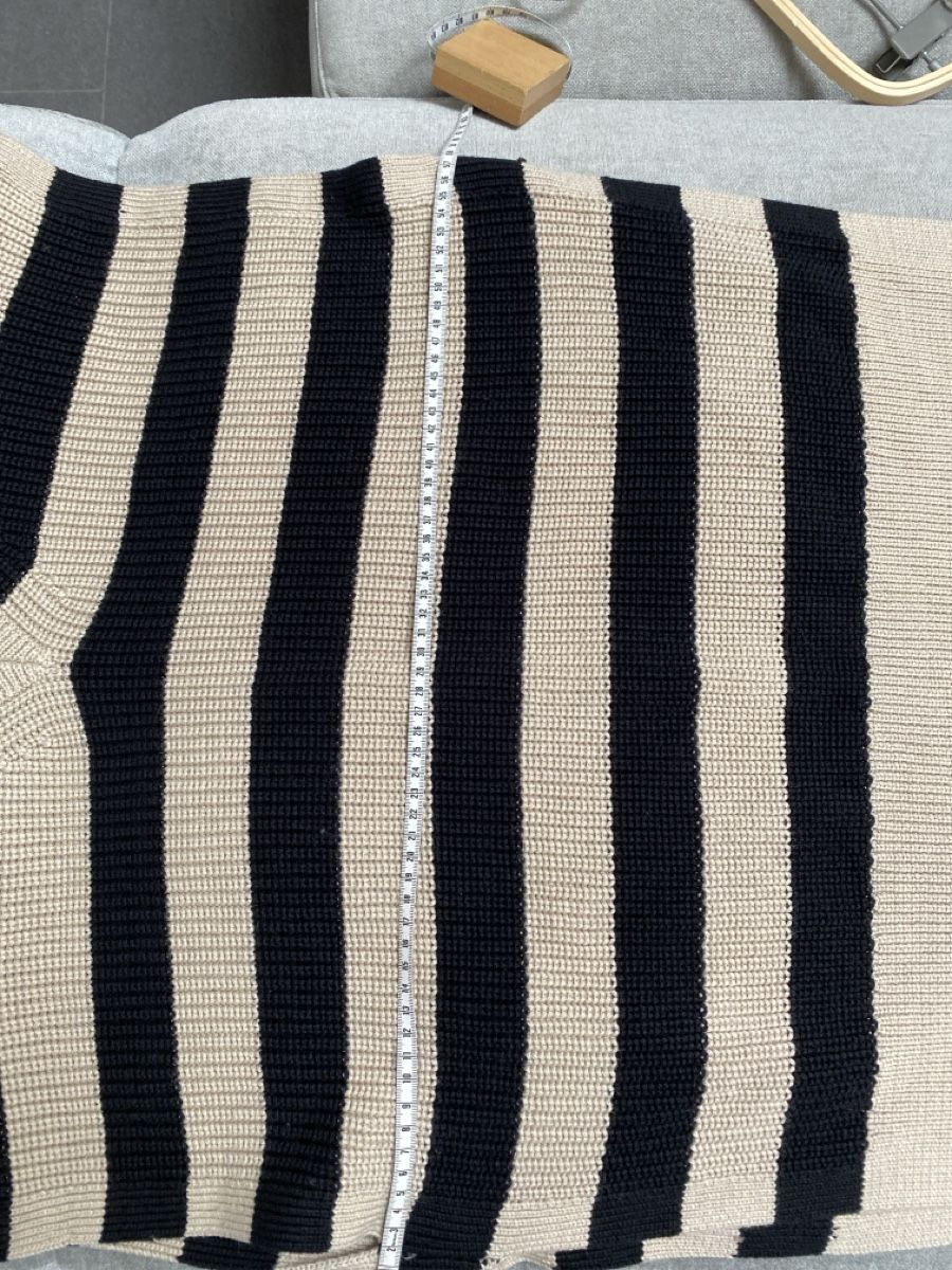 Cos Maglioni & Felpe: COS Pullunder gestreift Beige Schwarz, – Usato da Homberg b. Thun venduto da Homata 3