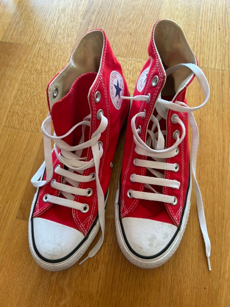 Converse Chaussures hommes: red Allstar - size 40 – D'occasion à Genève par las_2xpv
