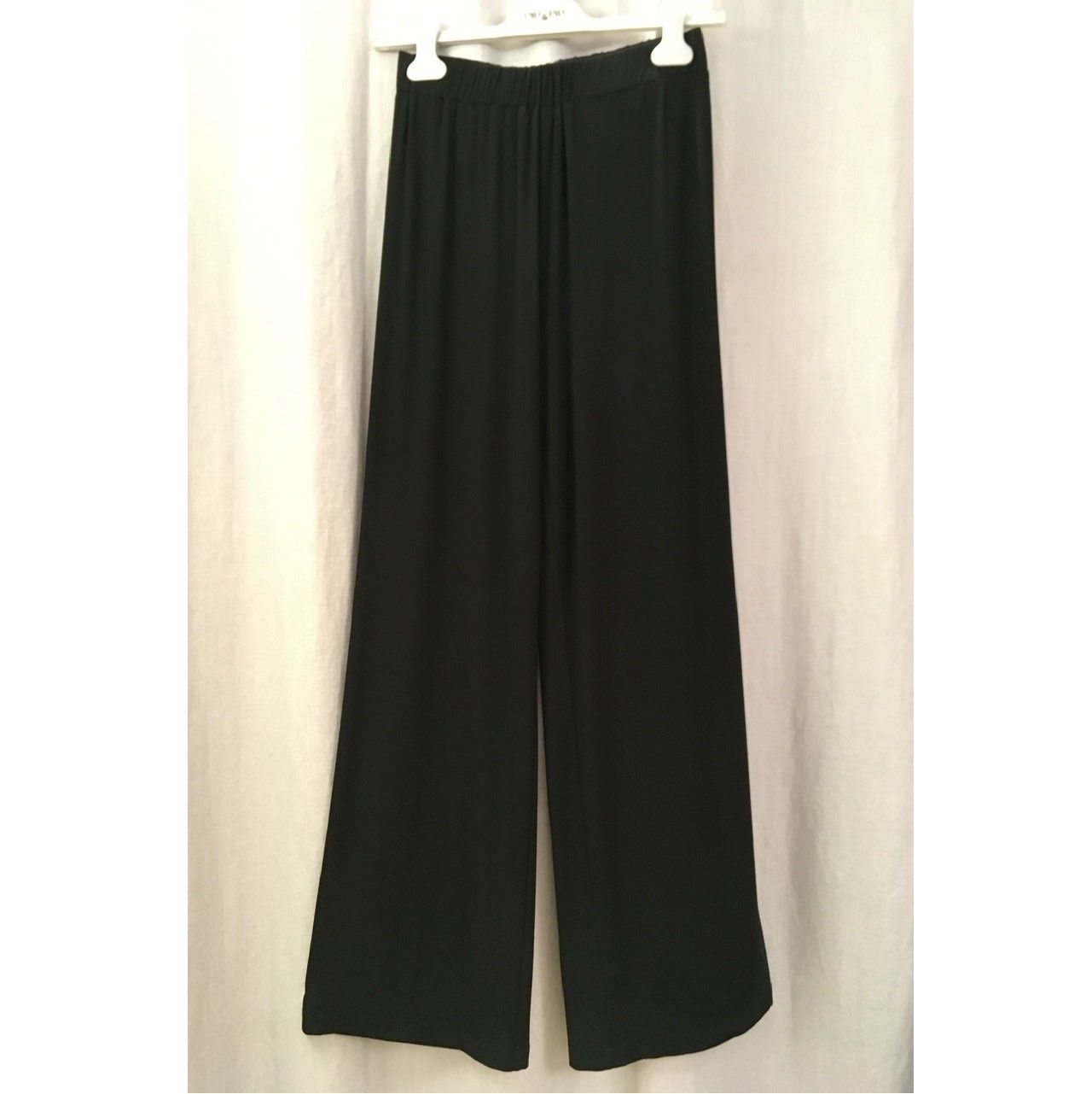 Hosen: Piu & Piu lange Sommer Hose Viscose Jersey schwarz Gr 44 – Neu und originalverpackt aus Zürich von rar_b2y9