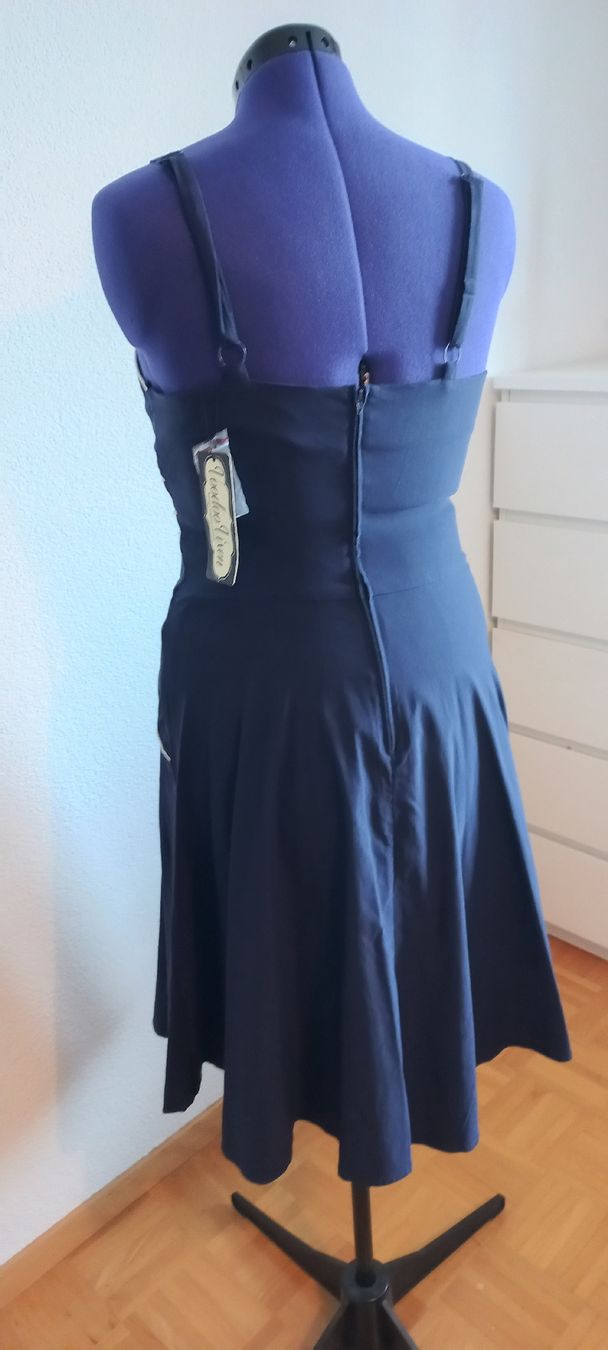 Vestiti: Kleid Damen Gr44 – Nuovo (secondo la descrizione) da Flawil venduto da nimyqu 1