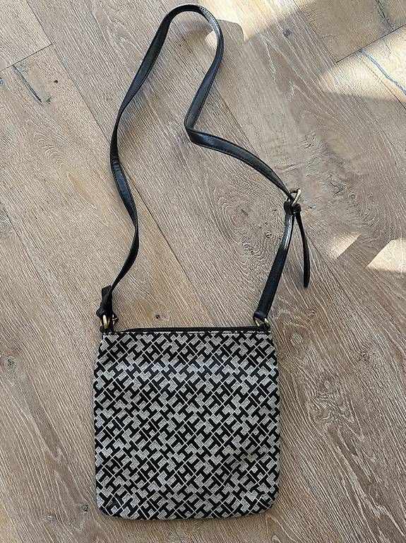 Borse da donna: Tasche Tommy Hilfiger – Usato da Uster venduto da pferber 2