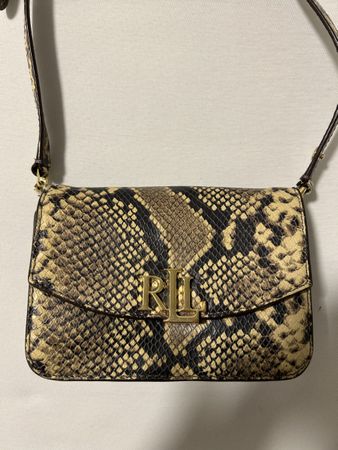 Sac bandoulière Ralph Lauren en peau de serpent, chic!