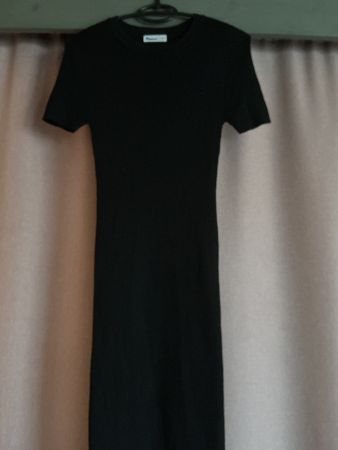 Kleid Famous schwarz gerippt Grösse M