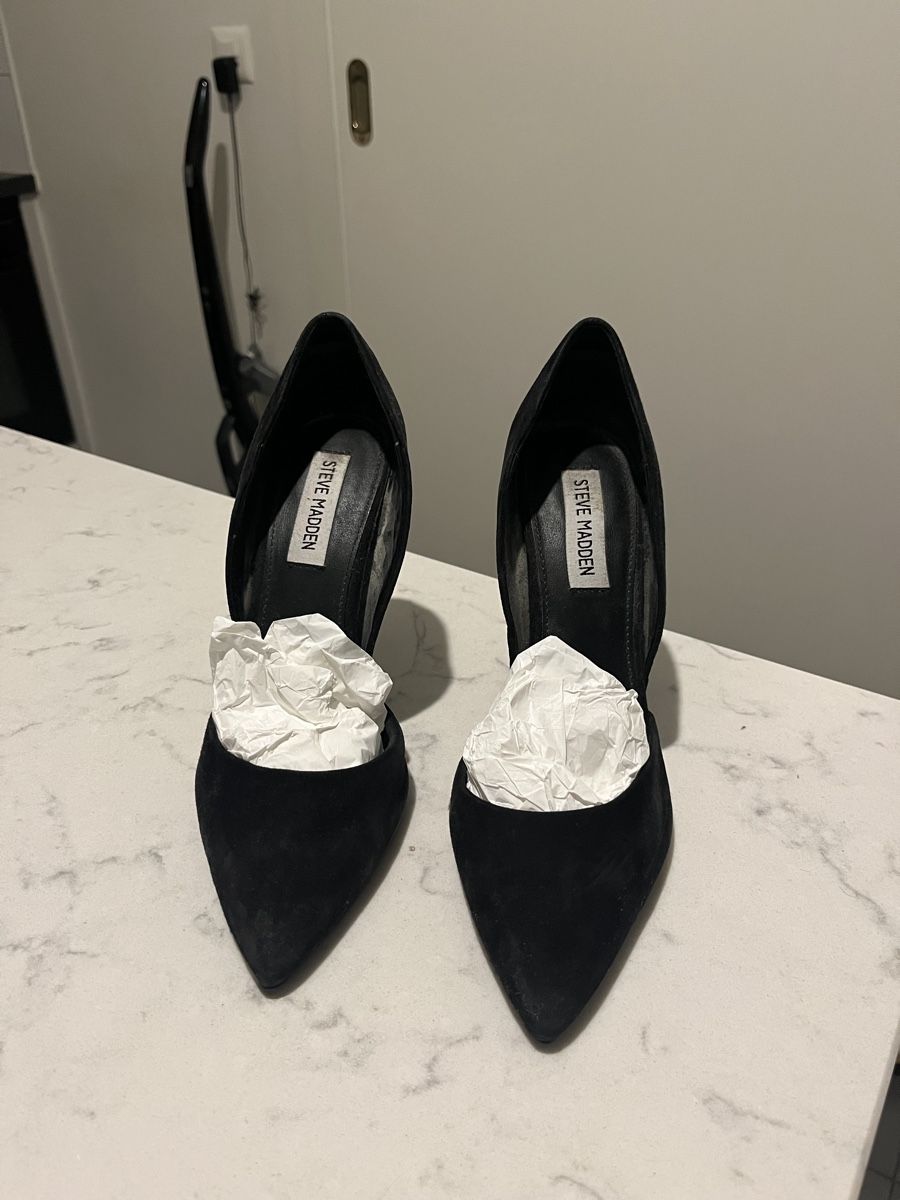 Steve Madden Scarpe da donna: Steve Madden Black Suede Heels - Size US 8.5 – Usato da Mies venduto da nic_yk5d