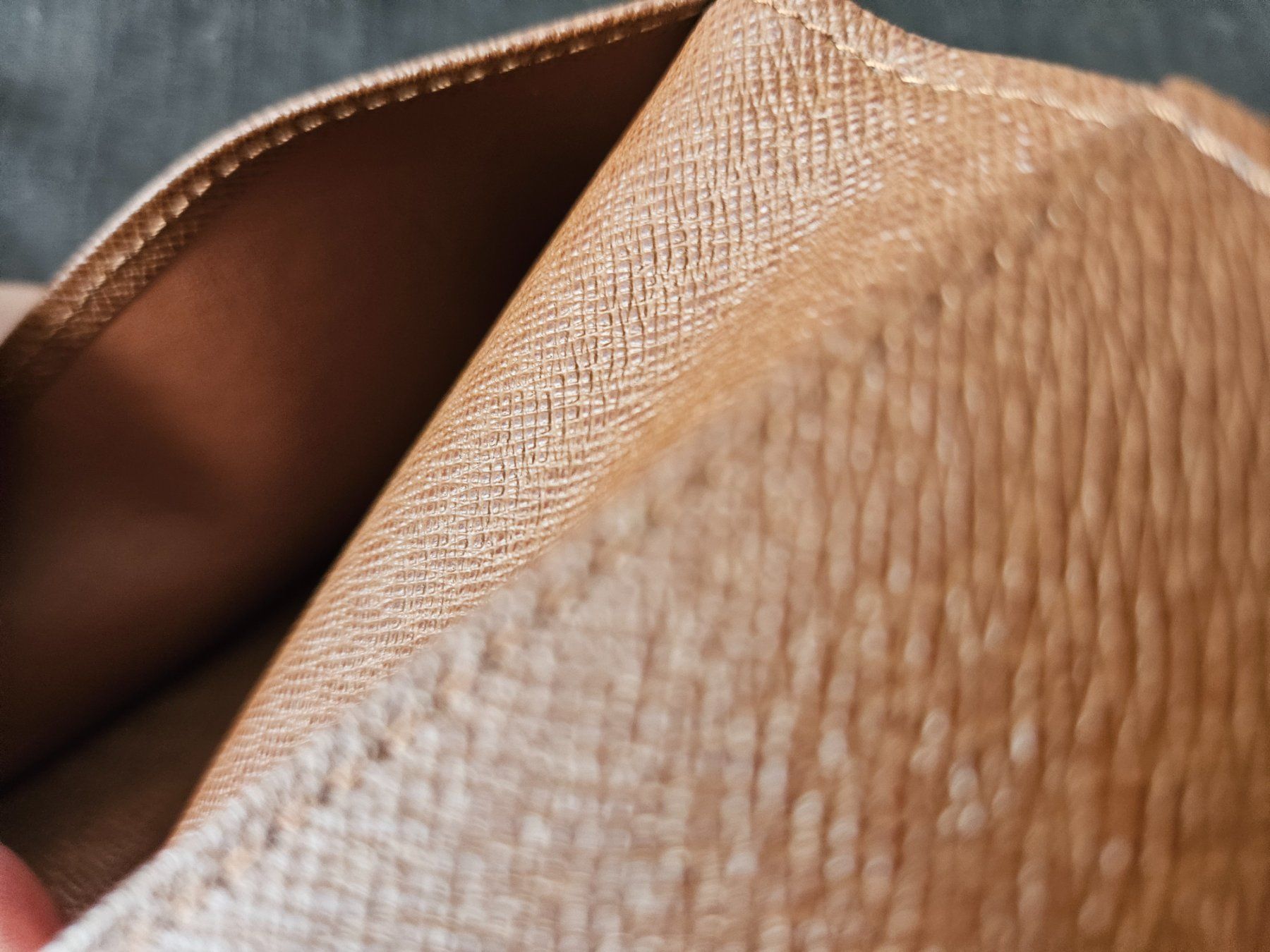 Louis Vuitton Altro in  Abbigliamento & Accessori: Louis Vuitton Monogramm Kartenetui – Usato da Oberrieden venduto da Sun-and-Sand 4