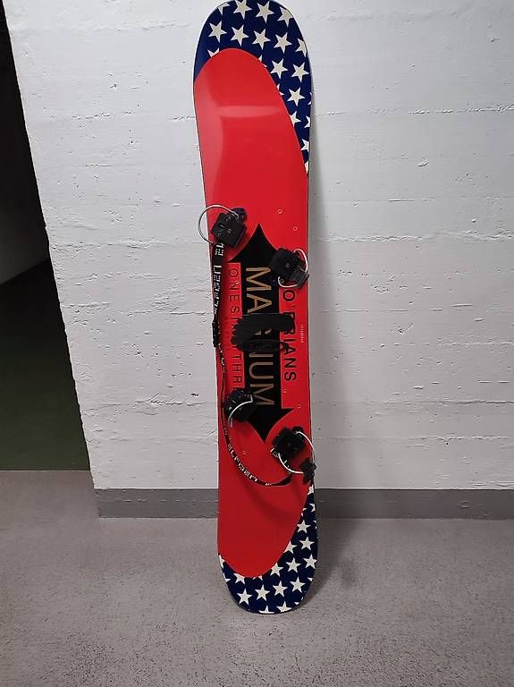 Board: Snowboard 154cm inkl. Bindung und Handschuh – Usato da Meilen venduto da san_jpk2