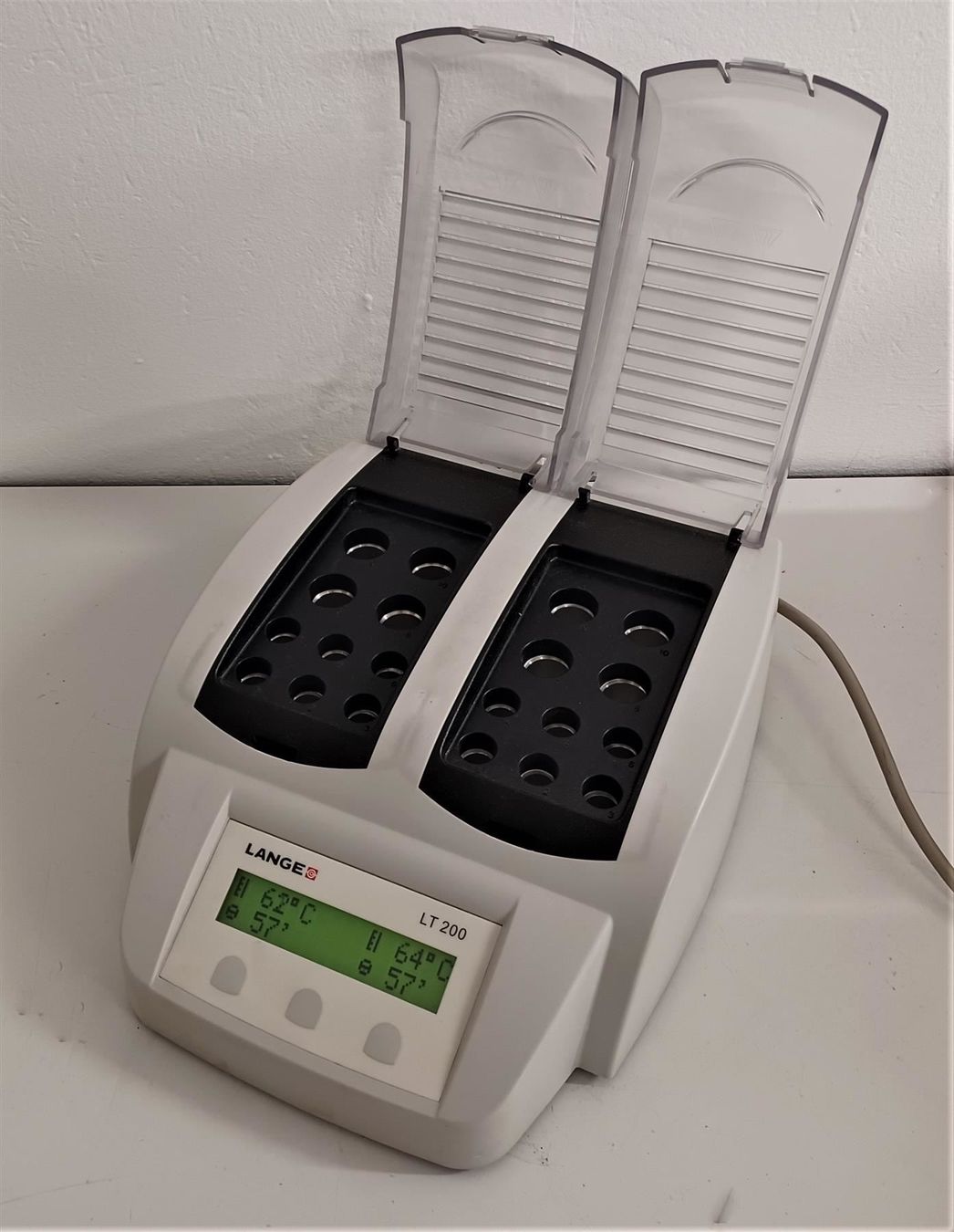 Accessori da laboratorio: Hach und Lange Thermostat LT 200 – Usato da Niederdorf venduto da LeptonAG_Labor 1