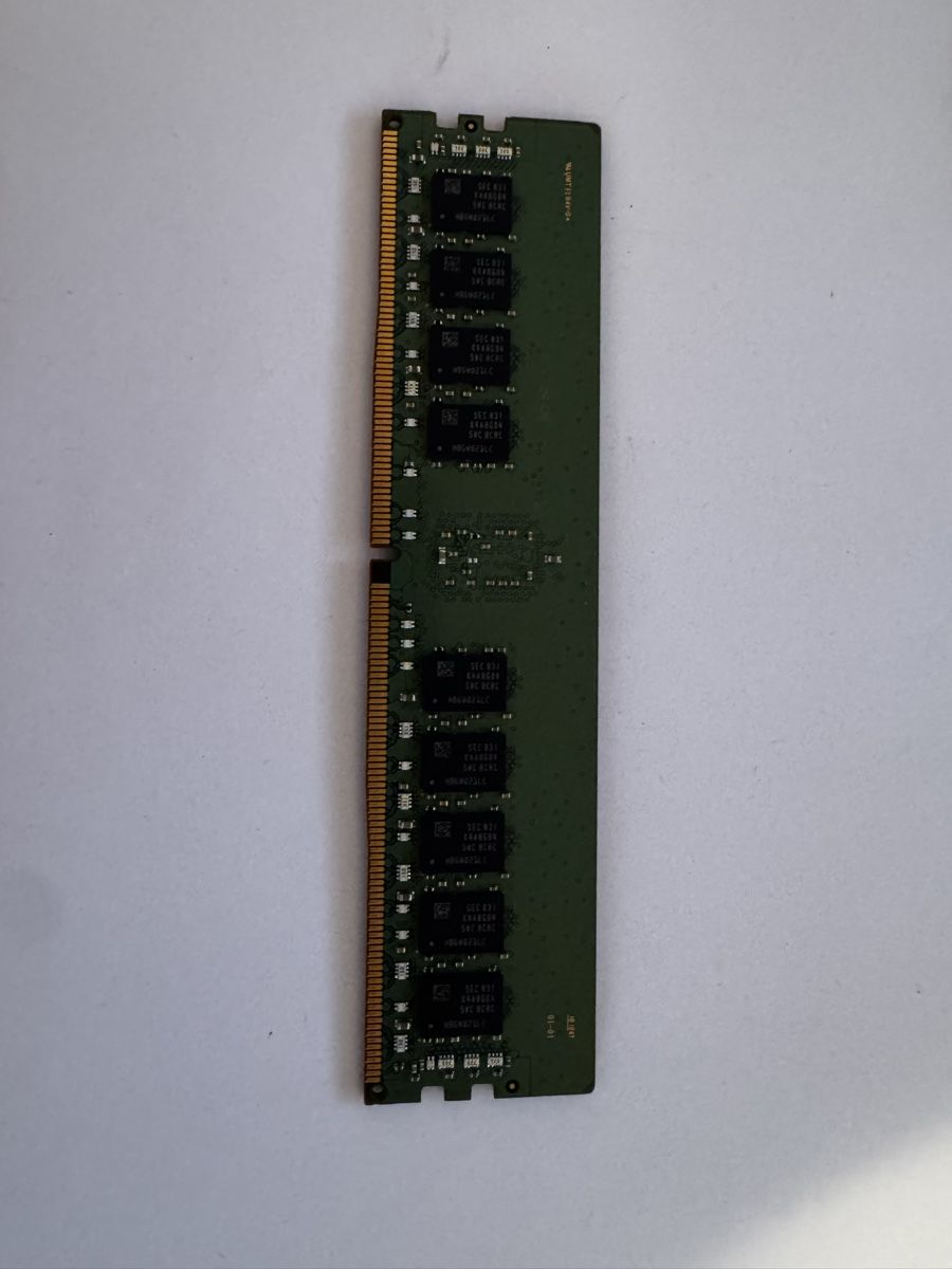 Samsung Memory / RAM: Samsung 16GB DDR4 ECC Server RAM – Gebraucht aus Reinach BL von leo_d9bs 1