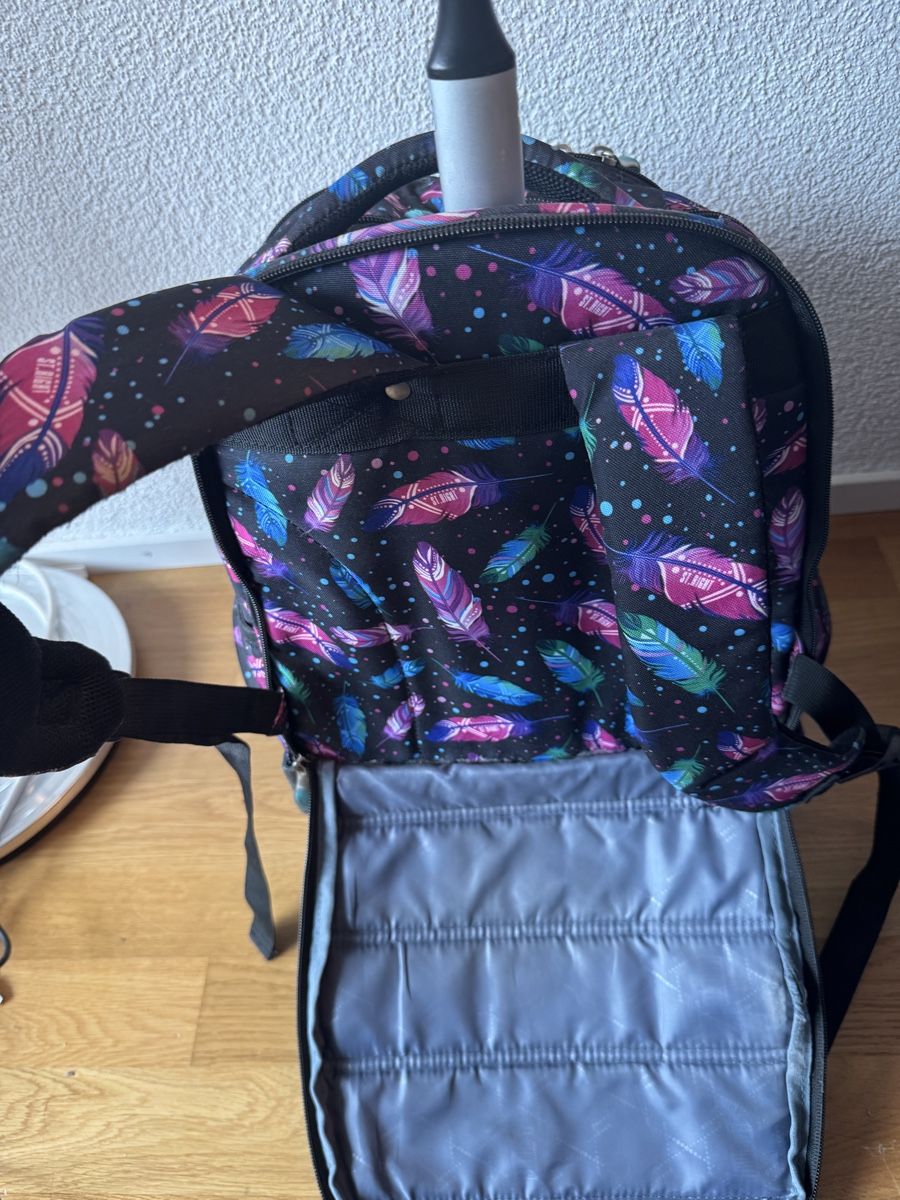 Kindertaschen: Koffer / Rucksack mit Rollen – Gebraucht aus Bern von Arecibo07 4