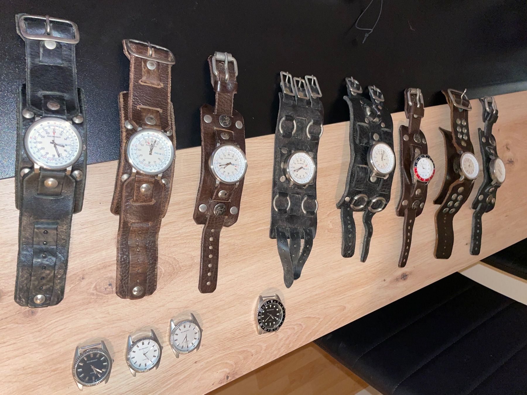 Orologi: Red monkey watches/uhren sammlung – Usato da Reichenburg venduto da Be-nice 3