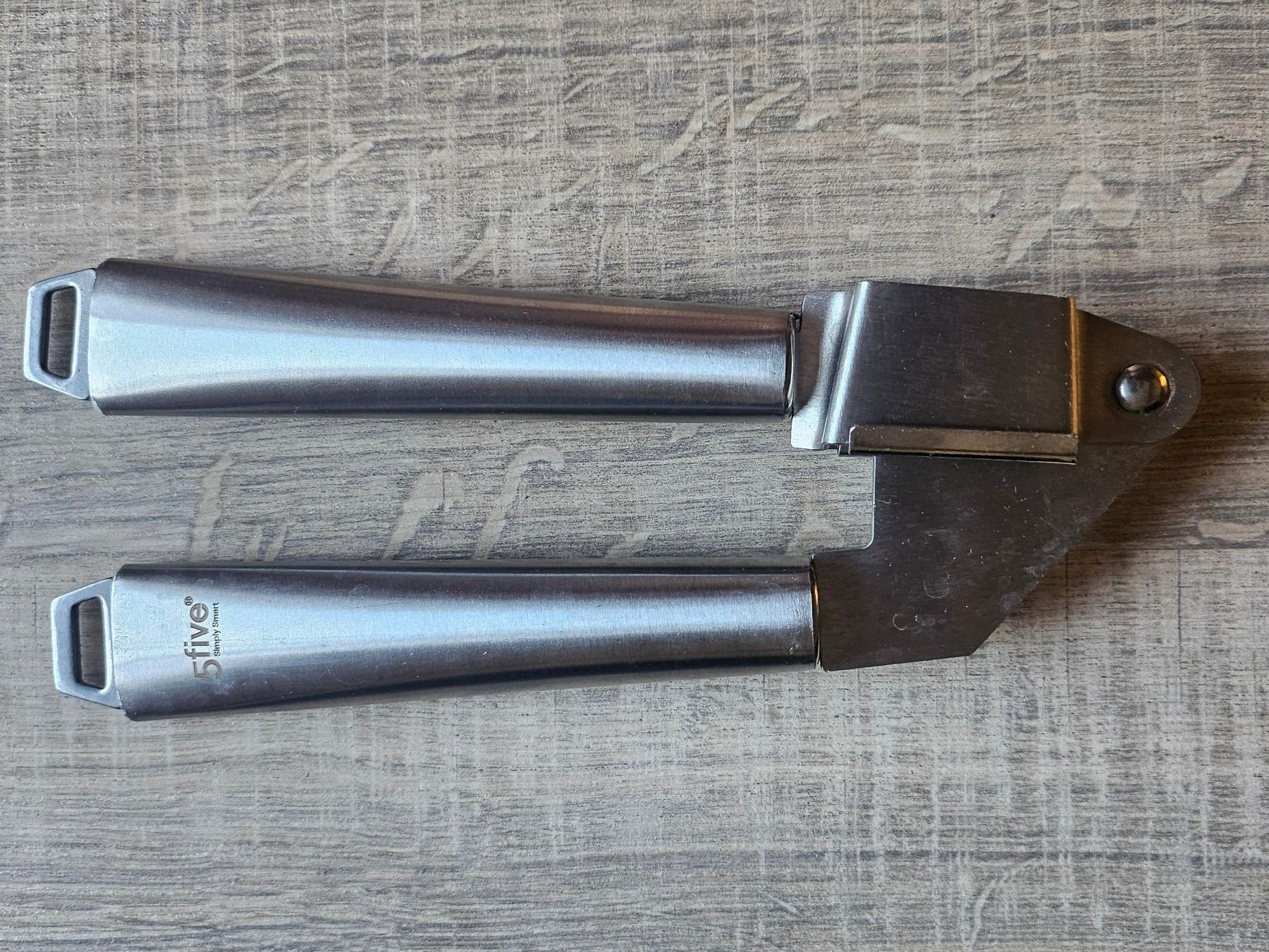 Appareils de cuisine: Knoblauchpresse – D'occasion à Kollbrunn par equipe-bachofner.ch