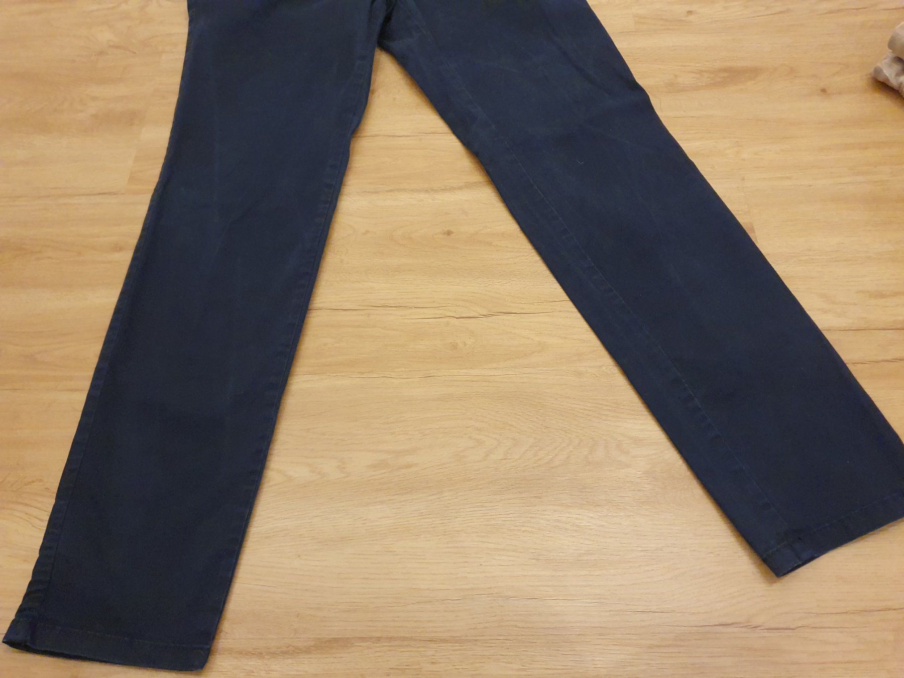 Esprit Pantaloni: Esprit dunkelblaue Chino, Gr. 38/32 – Usato da Heinrichswil venduto da sabi2809 5