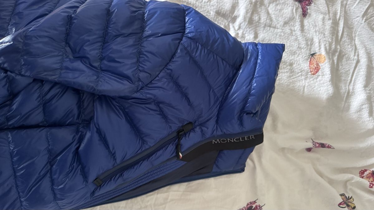 Moncler Vestes: Moncler Jacke – Neuf (Voir description) à glattbrugg par sho_d9ht 4