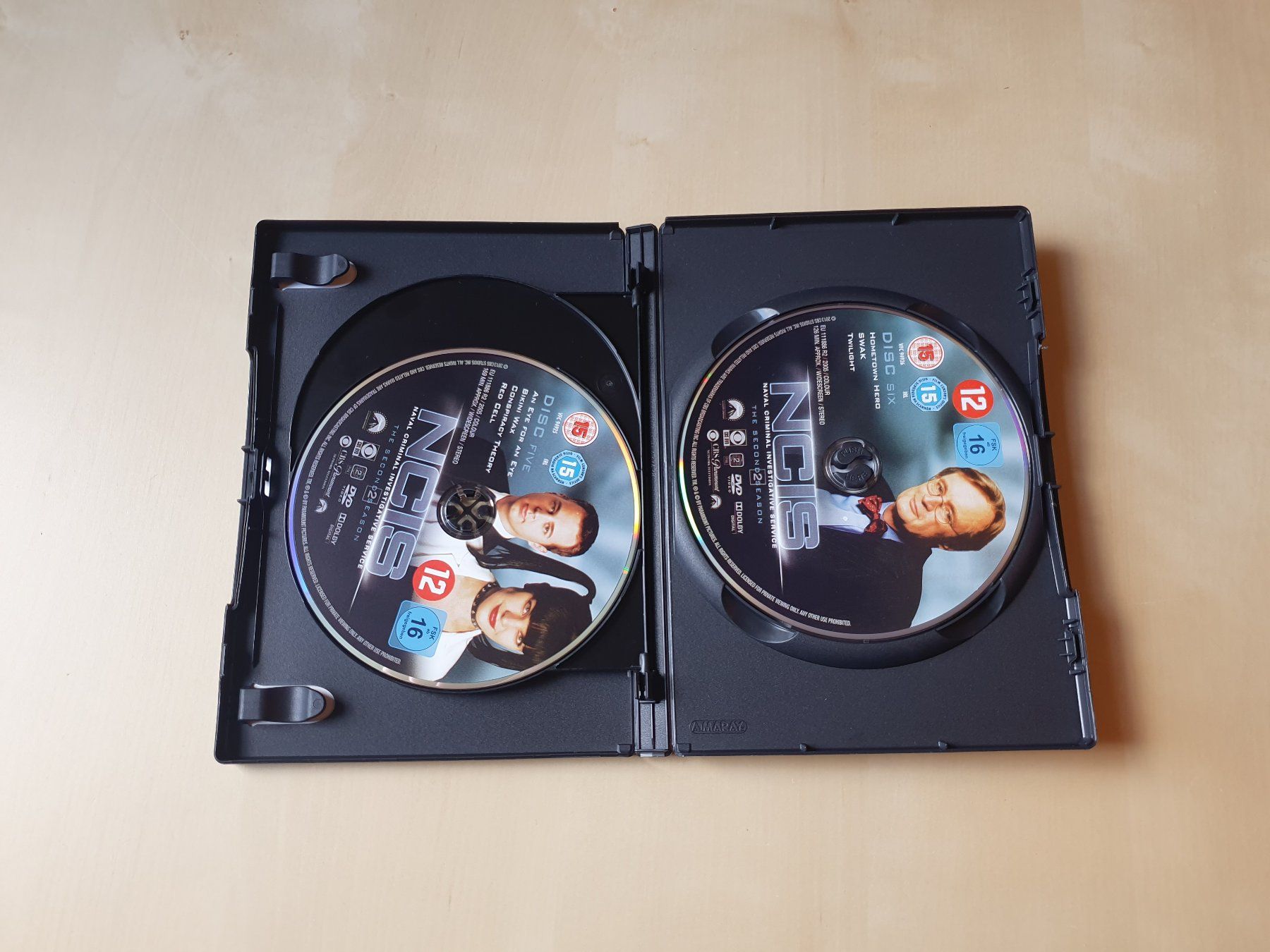 Tutti i DVDs: NCIS Season 2.2 – Usato da Stansstad venduto da collectorsshop 2