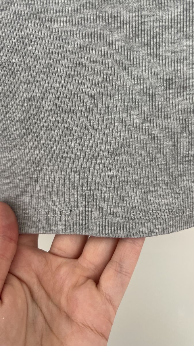 Tops: Graues Crop Top Gr. S – Basic T-Shirt – Gebraucht aus Wermatswil von Jara.a.s 3