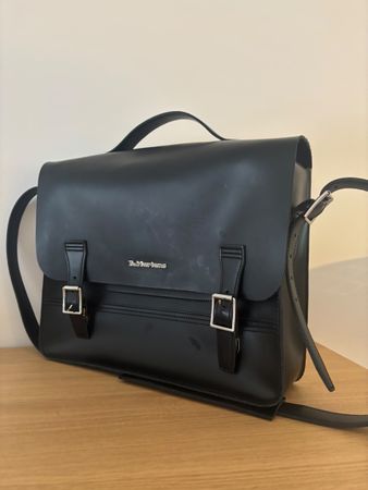 Dr. Martens BOX MESSENGER UNISEX- Notebooktasche - Schwarz