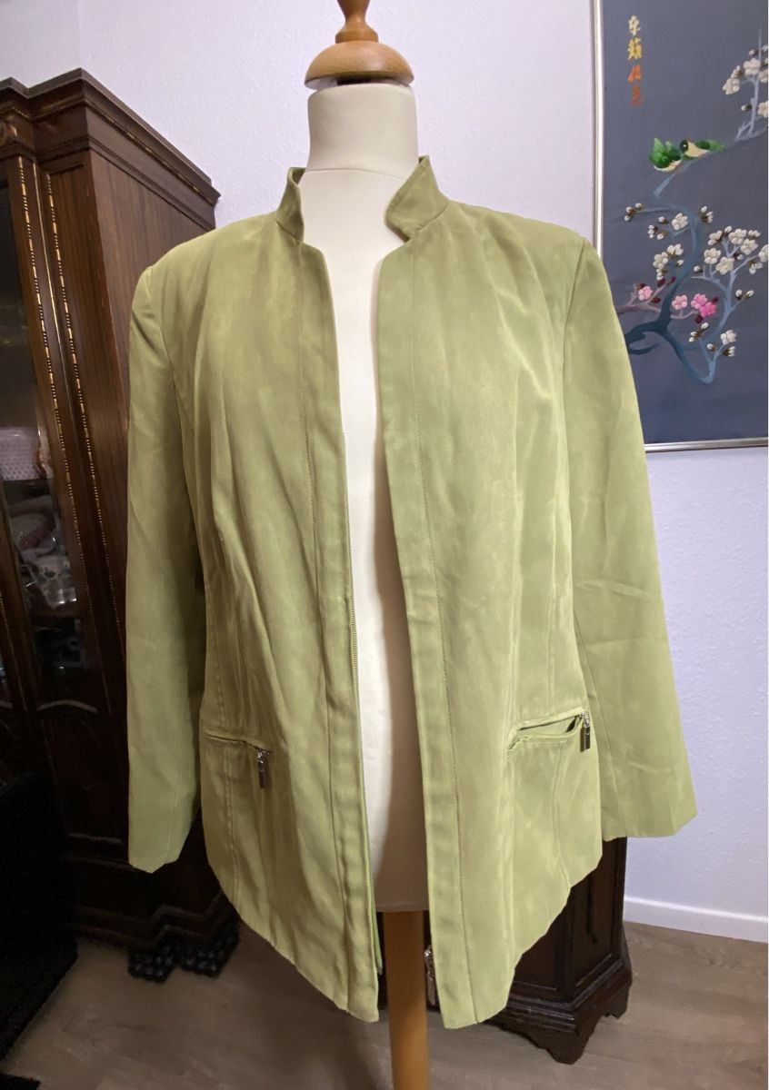 Giacche: Velour Damen Jacke olive Gr.42 – Usato da Fislisbach venduto da KolibriSecondhand 3