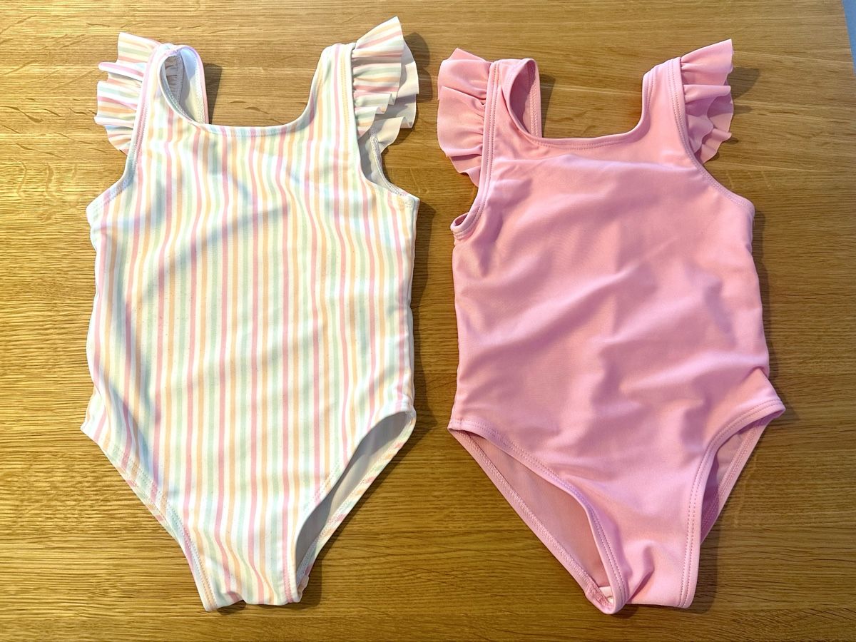 Primark Costumi da bagno: 2 süsse Baby Badekleider – Nuovo (secondo la descrizione) da Felsberg venduto da Parjs