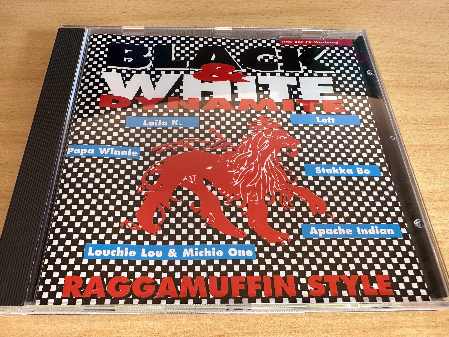 CD: Various – Black & White Dynamite – Usato da Rikon im Tösstal venduto da Alpenmutz
