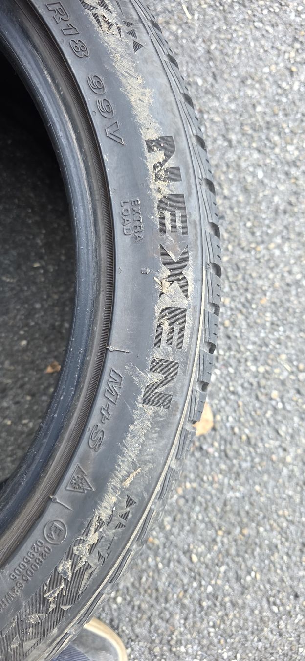 Nexen Pneumatici & Ruote complete: Winterpneu 255/40/R18 M+S – Usato da herzogenbuchsee venduto da jamma01 2