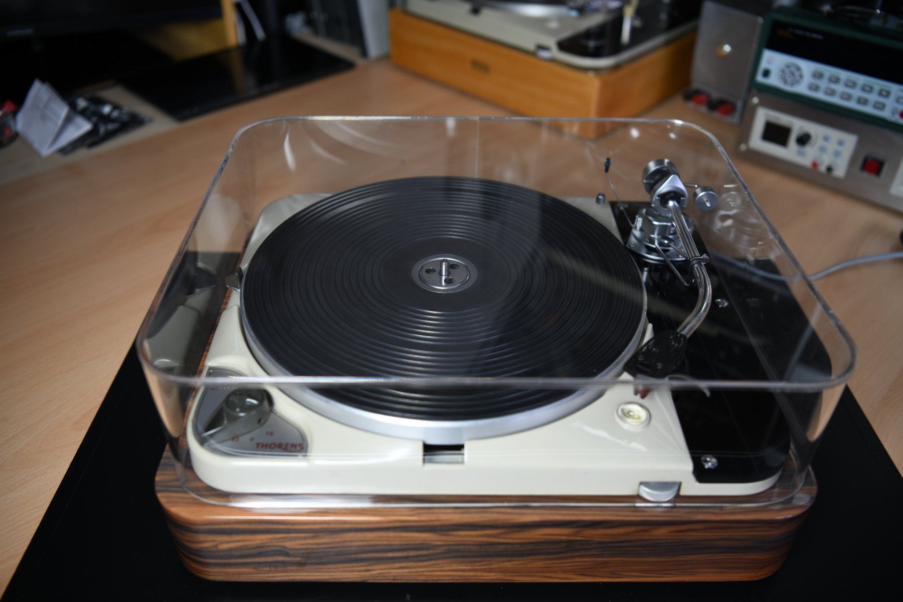 Thorens Giradischi: Thorens TD124 MKI Total Revidiert – Usato da Hochfelden venduto da per54
