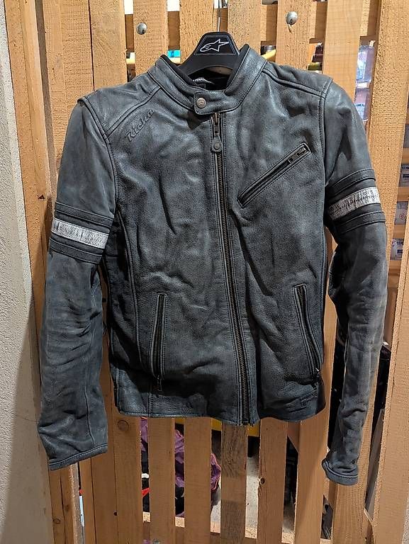 Giacche: Veste RICHA taille 48 / S – Usato da Penthéréaz venduto da Gnocchi05