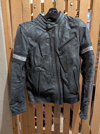 Veste RICHA taille 48 / S