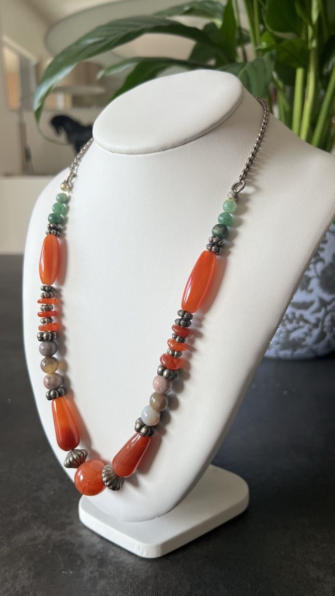 Catenine: Collier en pierre tendance – Usato da Nyon venduto da stylevintage79 1