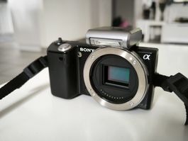 Appareil photo Sony Alpha NEX-5 avec flash externe